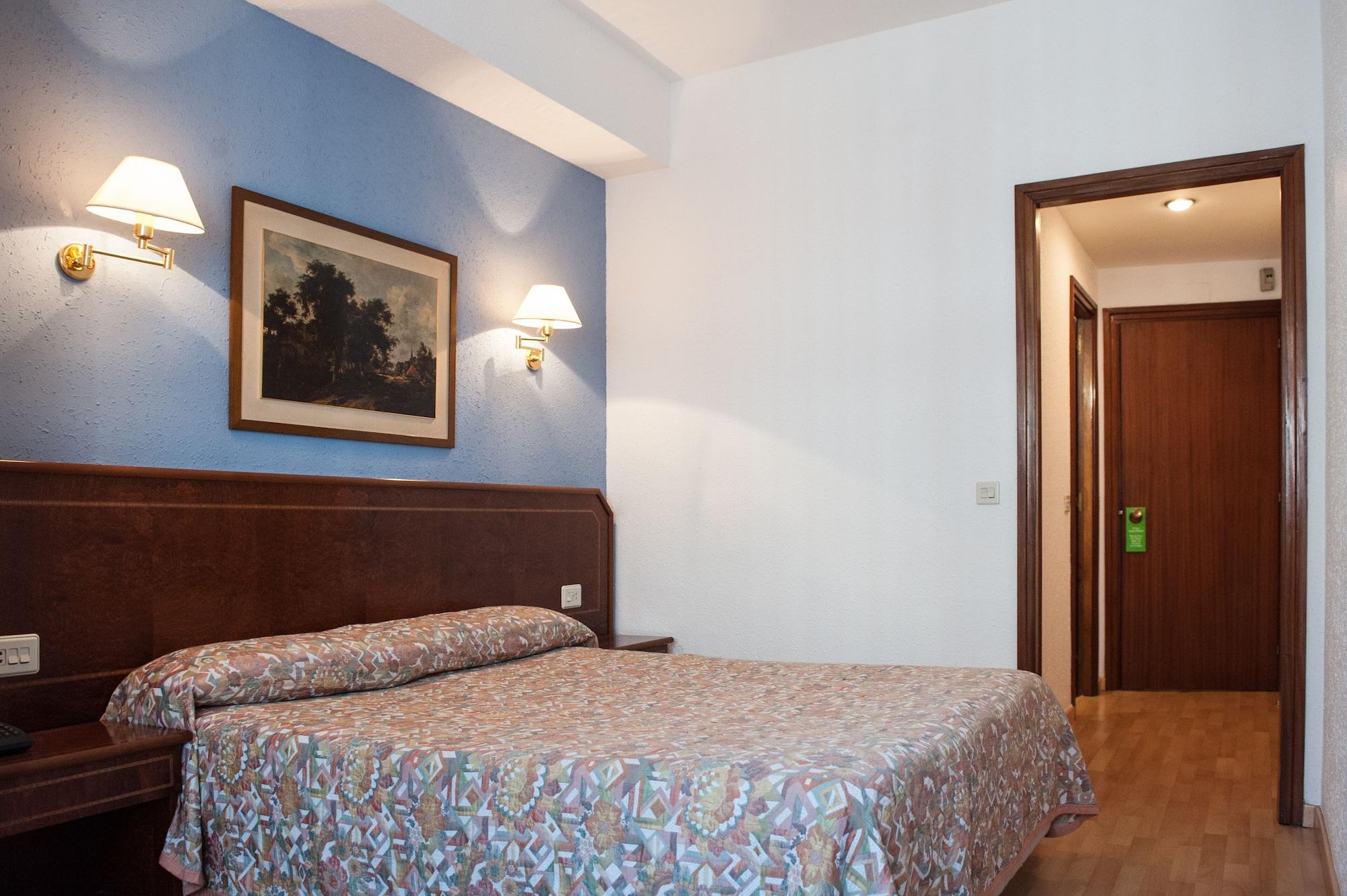 Hotel Unzaga Plaza Eibar Exterior photo