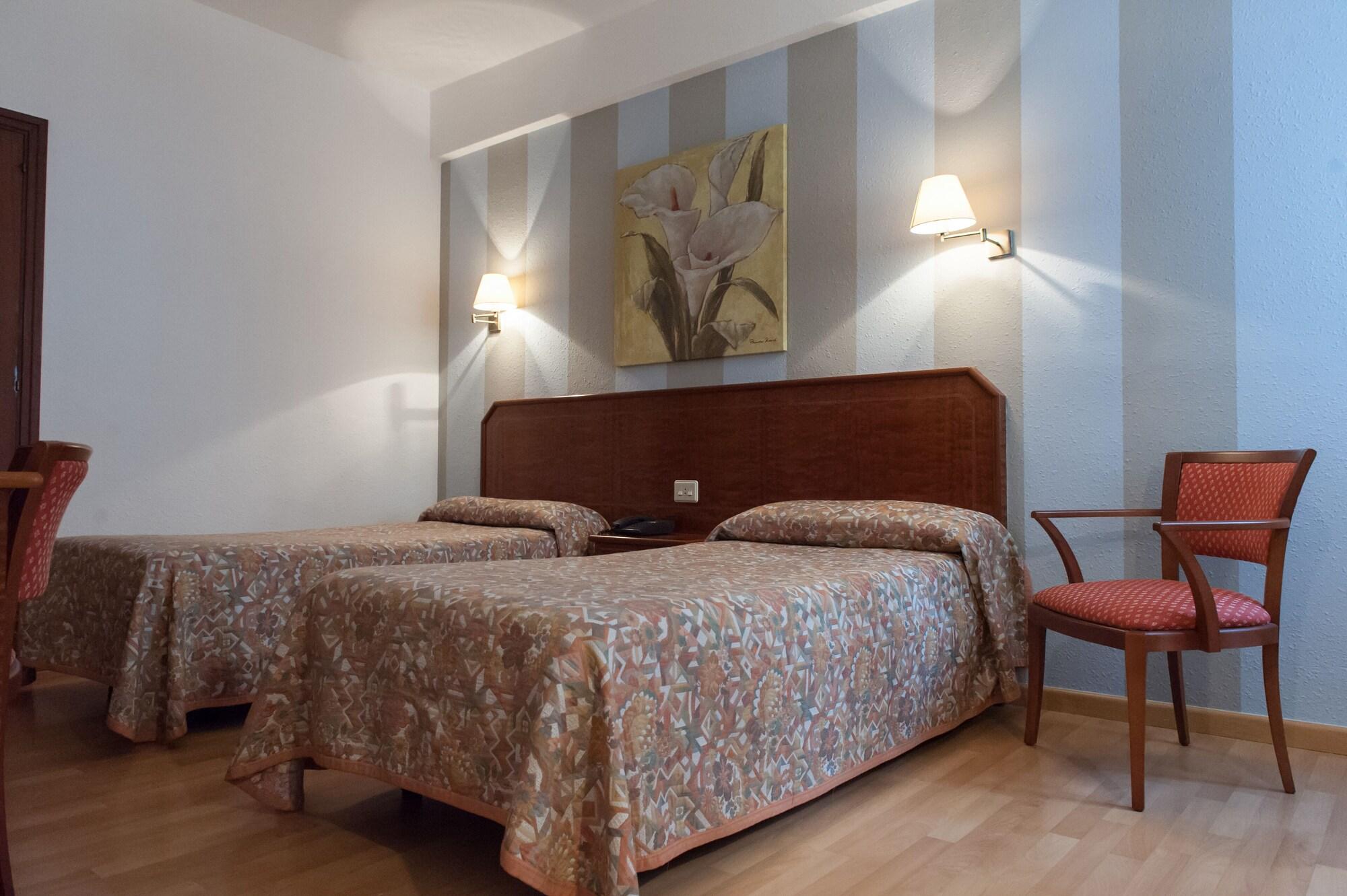 Hotel Unzaga Plaza Eibar Exterior photo