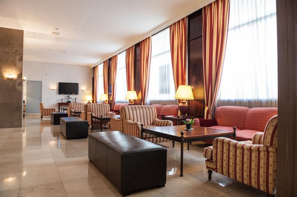 Hotel Unzaga Plaza Eibar Exterior photo